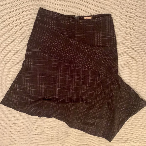 Plaid Skirt - Picture 2 of 10